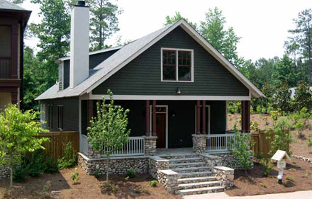 A beautiful Hawthorn cottage featuring one-level living.
